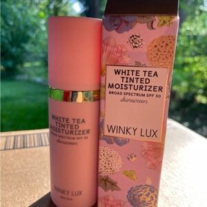 WINKY LUX White Tea Tinted Moisturizer SPF 30 - Pink Floral Packaging